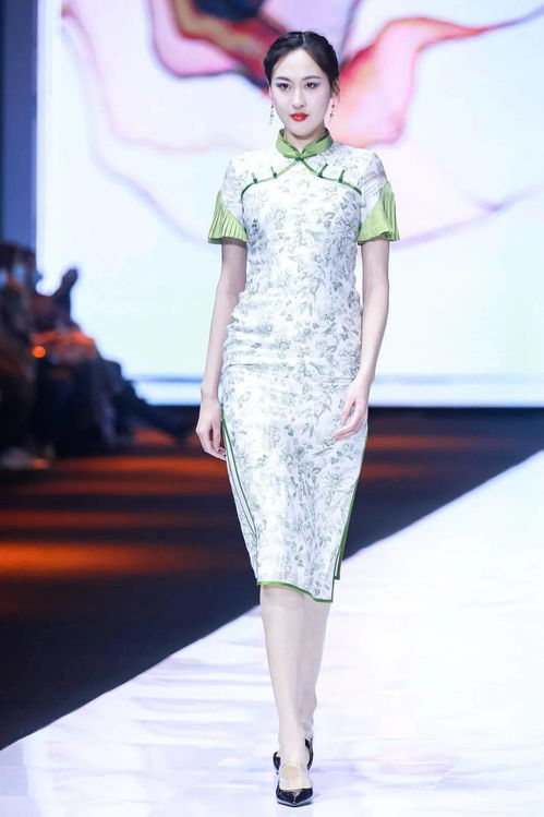 月河共影，衣韻東方 萊素旗袍亮相2021中國(guó)（贛州）服裝原創(chuàng)設(shè)計(jì)周